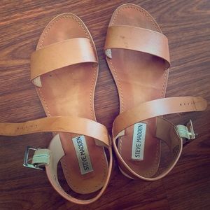 Steve Madden sandals great used condition!